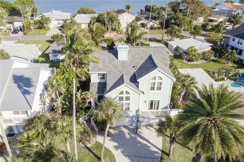 Property Photo: 410 12th Avenue FL 33785
