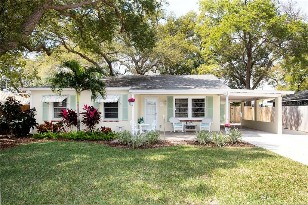 Property Photo:  1446 Alamo Lane  FL 34698 