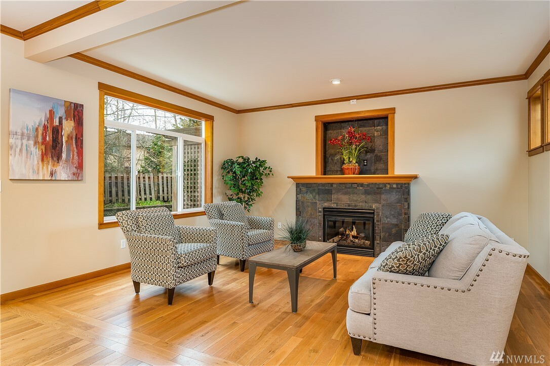 Property Photo: 2811 209th St SW WA 98036