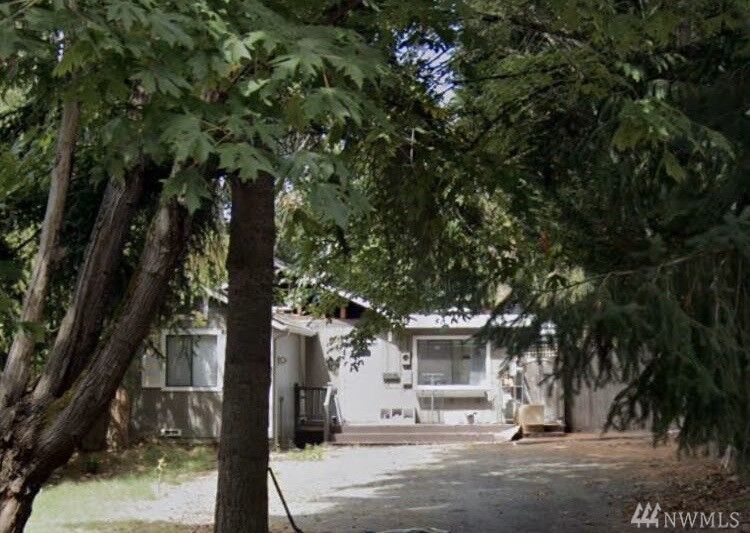 Property Photo: 10230 NE 110th St WA 98033