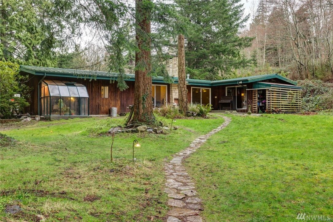 Property Photo:  4081  Neptune Lane  WA 98248 