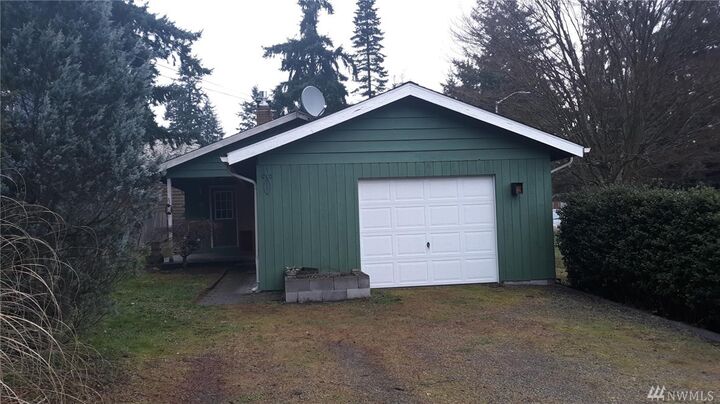 Property Photo: 11501 Roosevelt Wy NE WA 98125