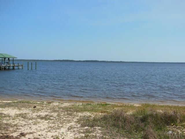 Property Photo: 7377 Owensville Rd FL 32583