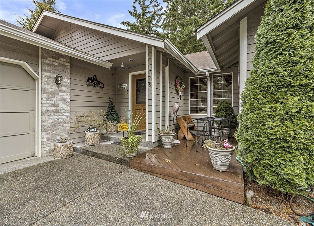 Property Photo: 6002 187th Avenue E WA 98391