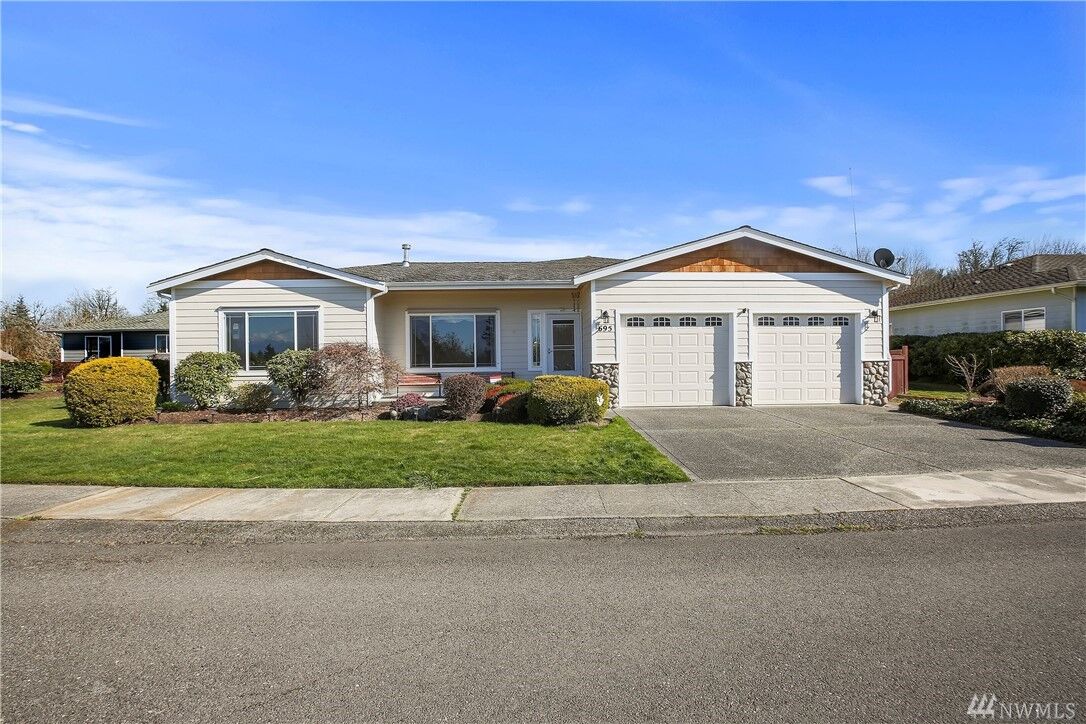 Property Photo: 695 Tufts Avenue E WA 98366
