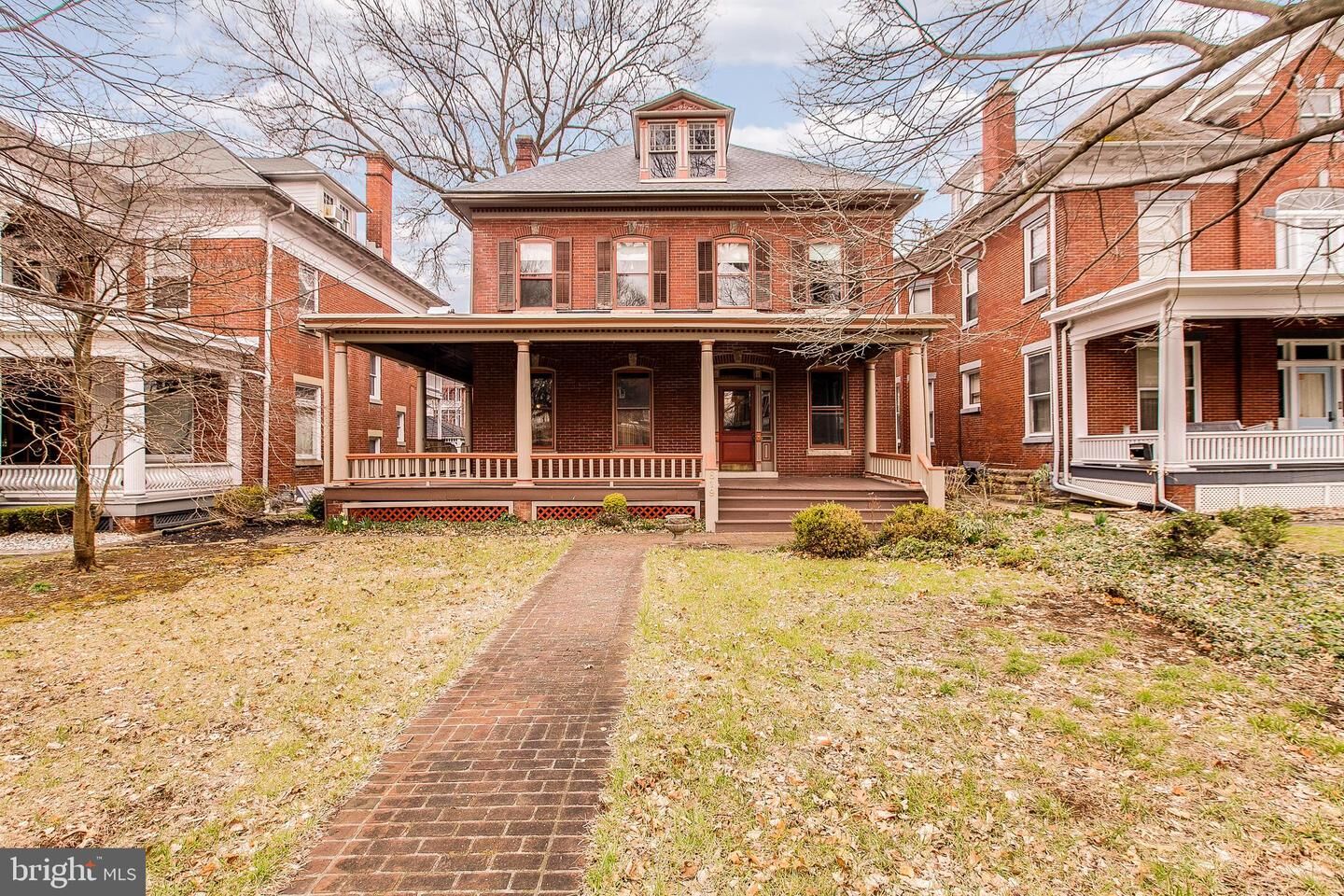 Property Photo: 819 Oak Hill Avenue MD 21742