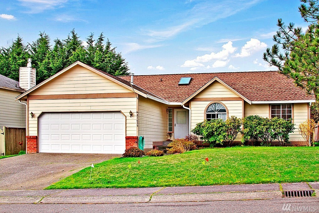 Property Photo:  21635 117th Place SE  WA 98031 