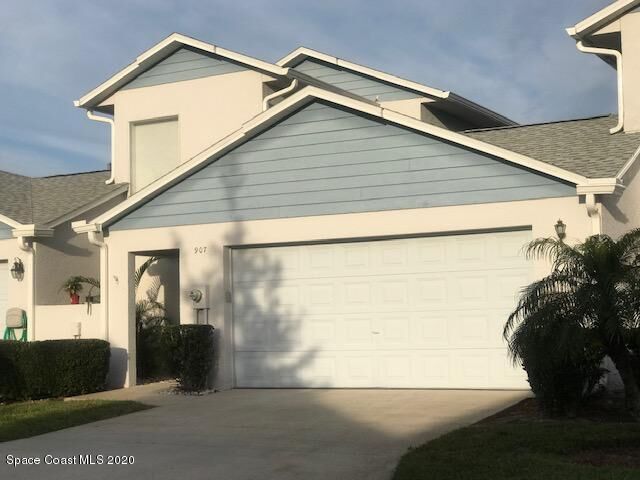 Property Photo: 907 Maplewood Court FL 32940