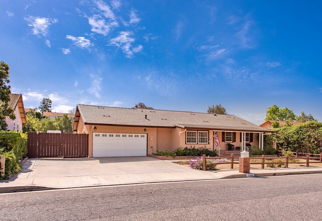 Property Photo:  1306 Mellow Lane  CA 93065 