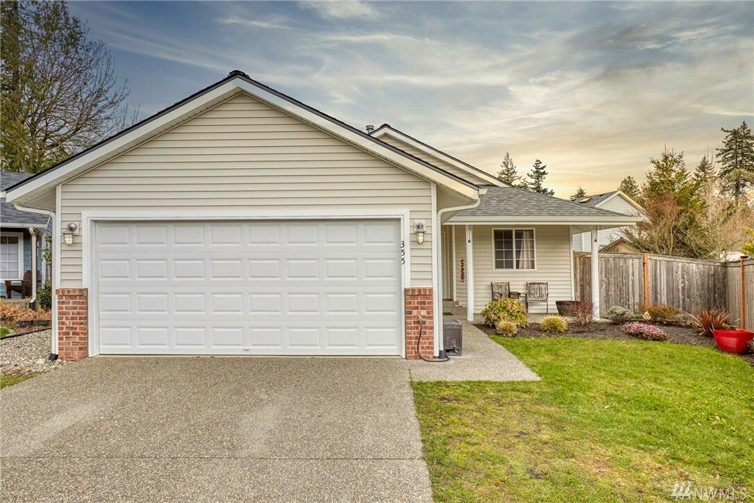 Property Photo:  355 Wales Ct  WA 98366 