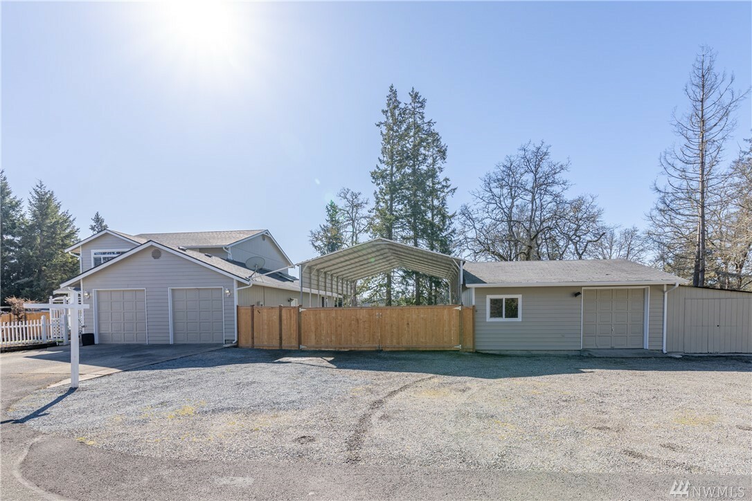 Property Photo:  3408 E 221st St  WA 98387 