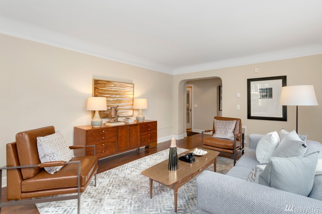 Property Photo: 325 Harvard Avenue E 103 WA 98102