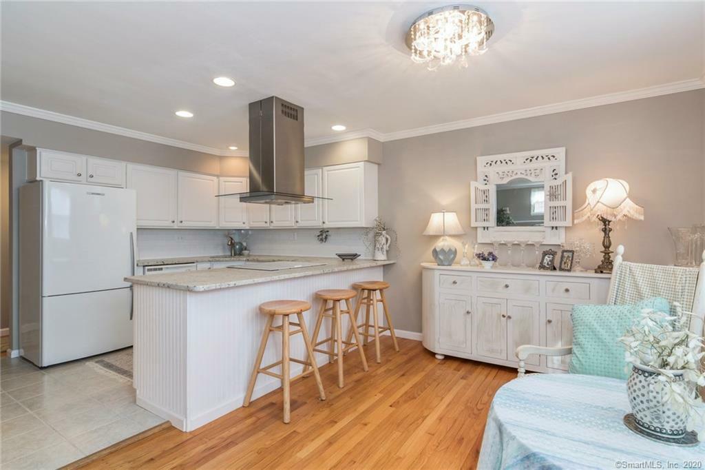 Property Photo: 12 Yankee Peddler Path 6 CT 06443