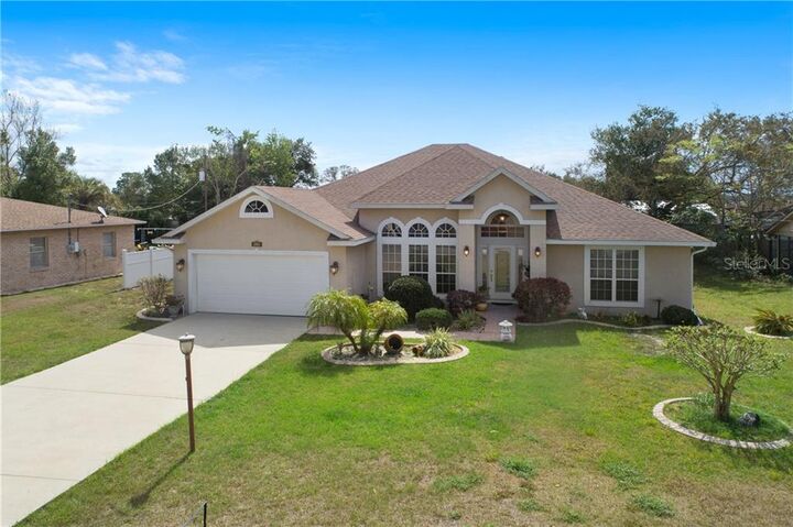 Property Photo: 2065 Heathwood Street FL 32725