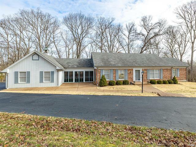Property Photo: 1601 Hemlock Lane 63028