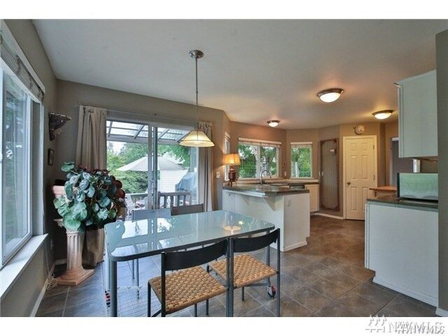 Property Photo:  5308 Picnic Point Rd  WA 98026 