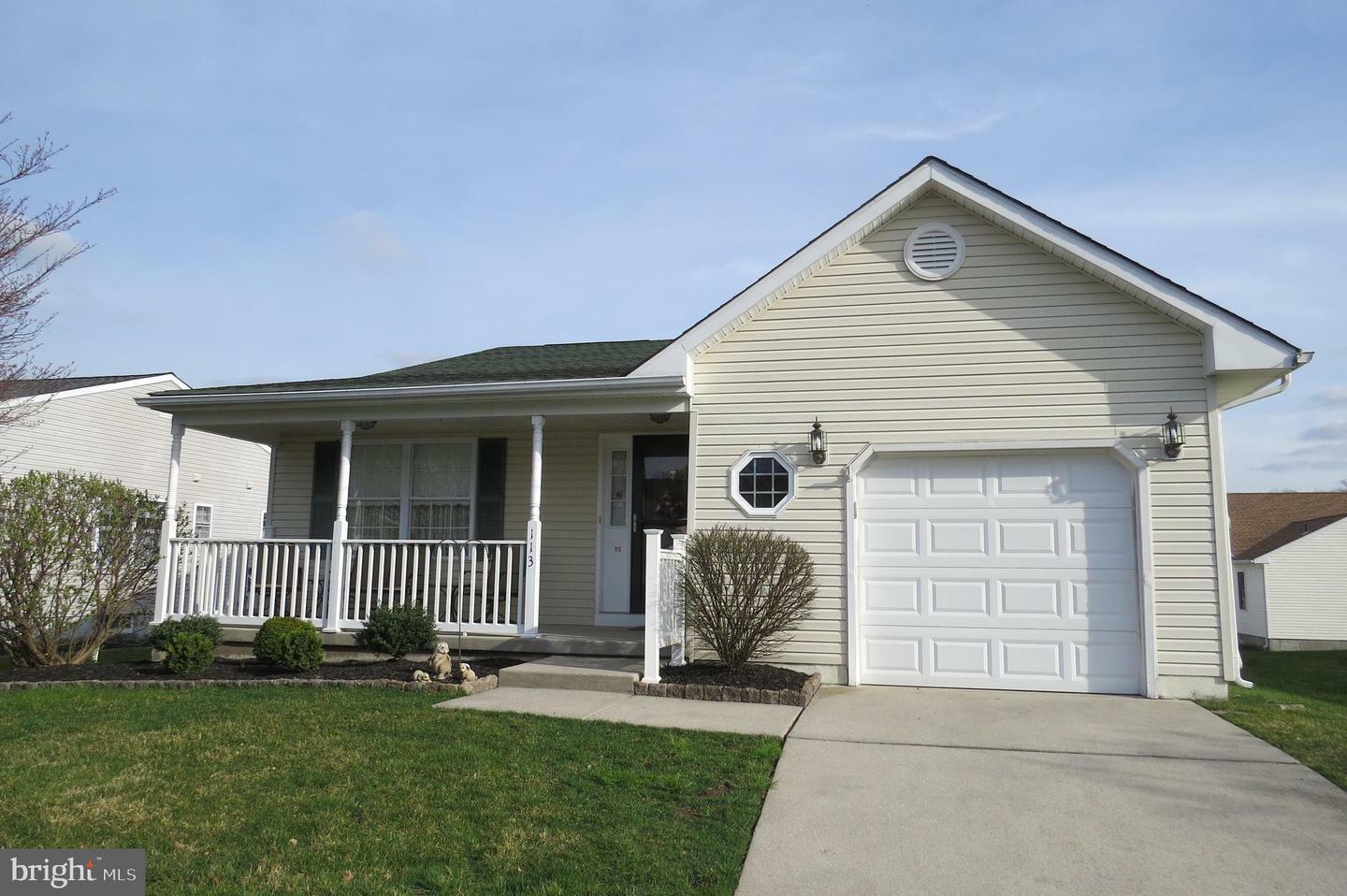 Property Photo:  113 Parasol Place  NJ 08080 