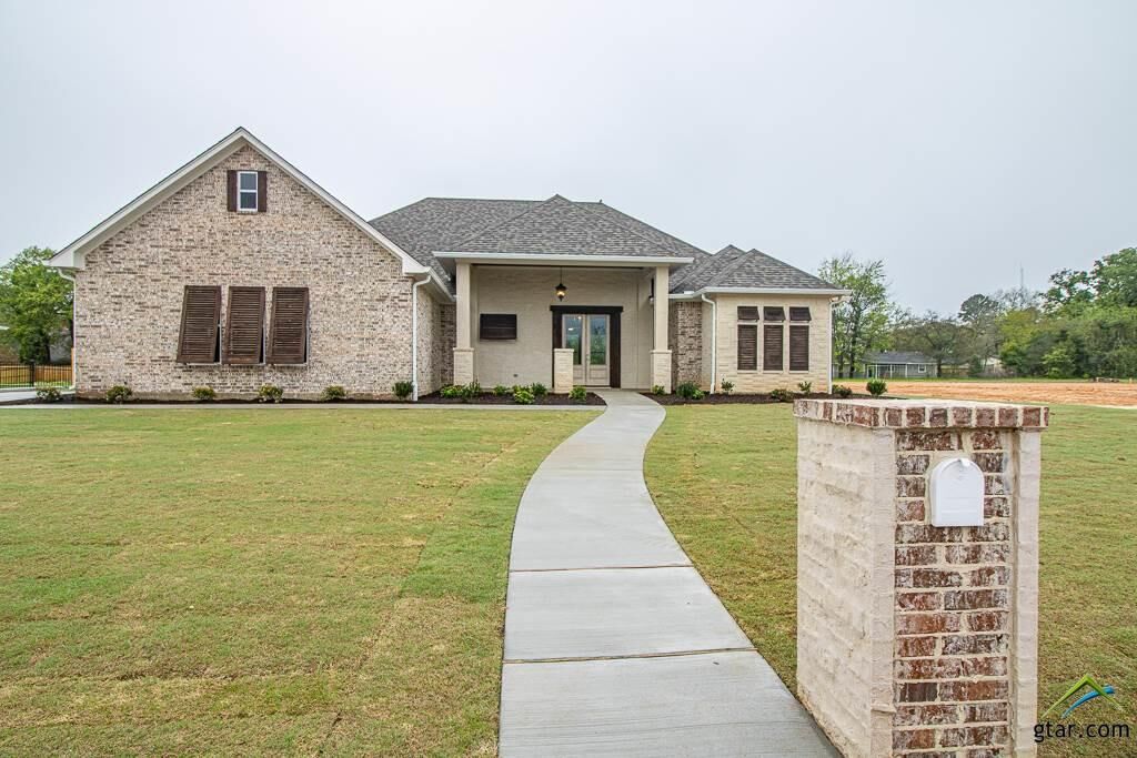 Property Photo:  216 Winged Foot Drive  TX 75771 