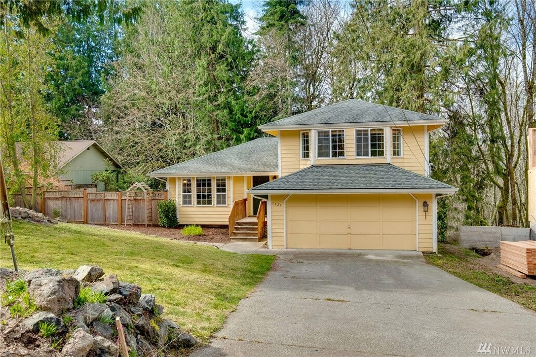Property Photo: 7527 NE Harbor View Drive WA 98370