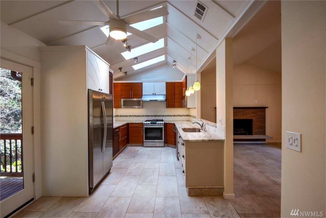 Property Photo: 23705 91st Place W WA 98026
