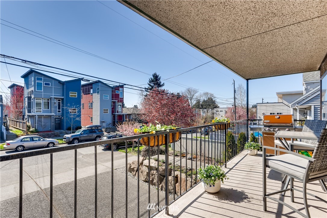 Property Photo: 1536 NW 63rd Street 2 WA 98107