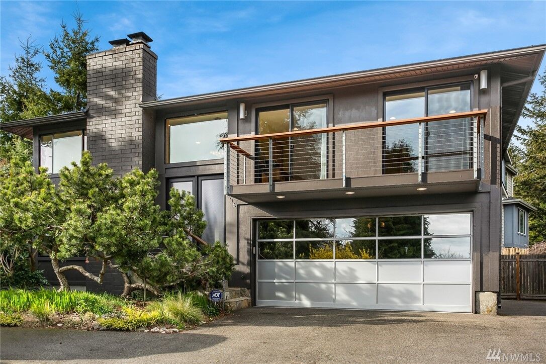 Property Photo:  3716 SW 110th Street  WA 98146 