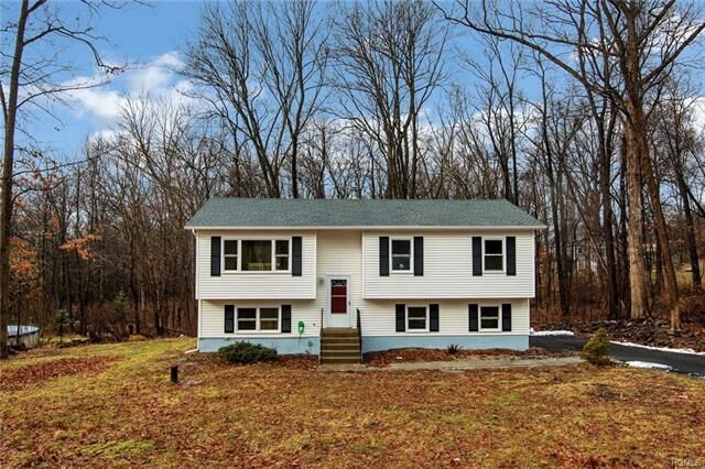 Property Photo:  10 Ann Marie Drive  NY 12577 