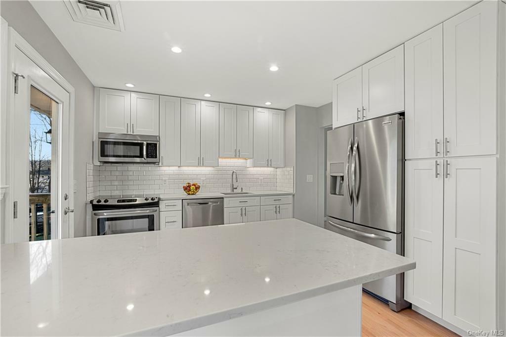 Property Photo:  2622 Springhurst Street  NY 10598 