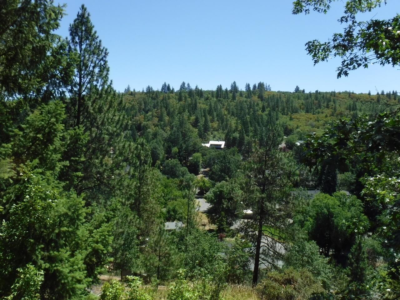 Property Photo: 1015 Applegate Street OR 97530