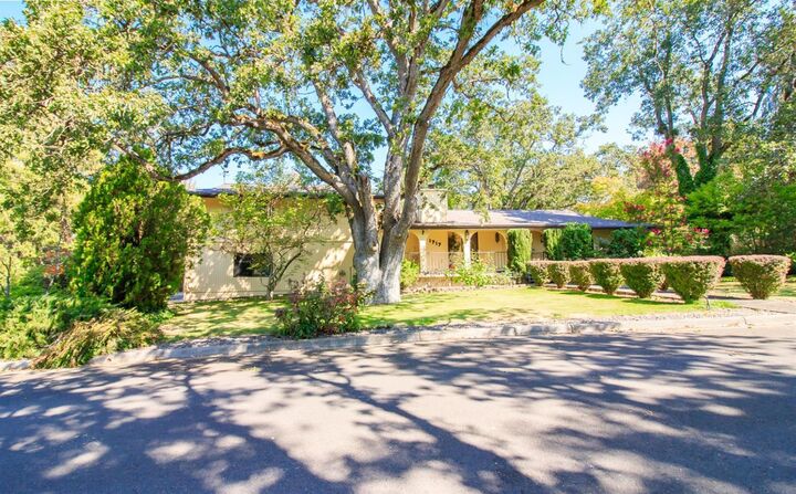 1717 Woodlawn Drive  Medford OR 97504 photo