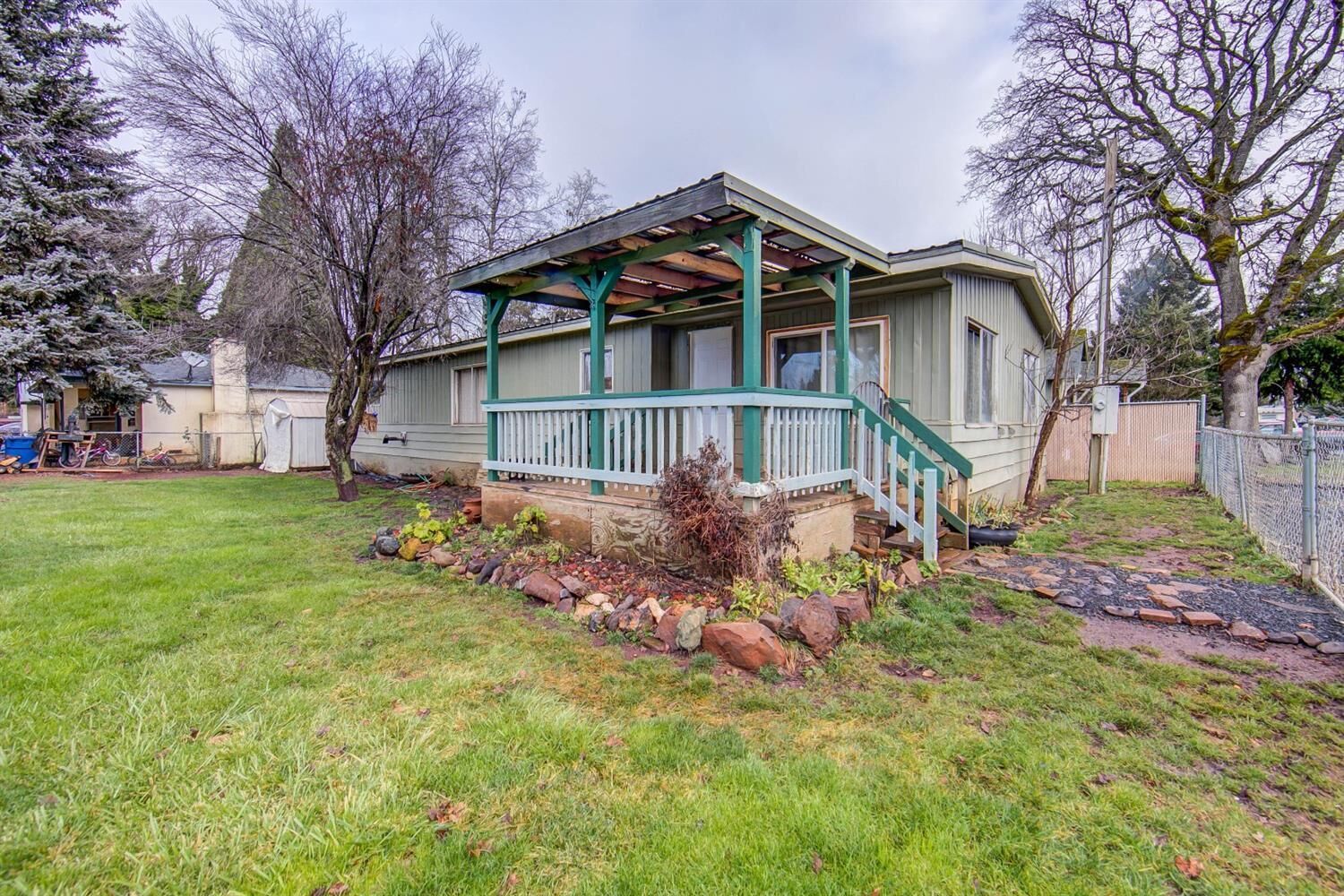 Property Photo:  619 Cedar Avenue  OR 97522 