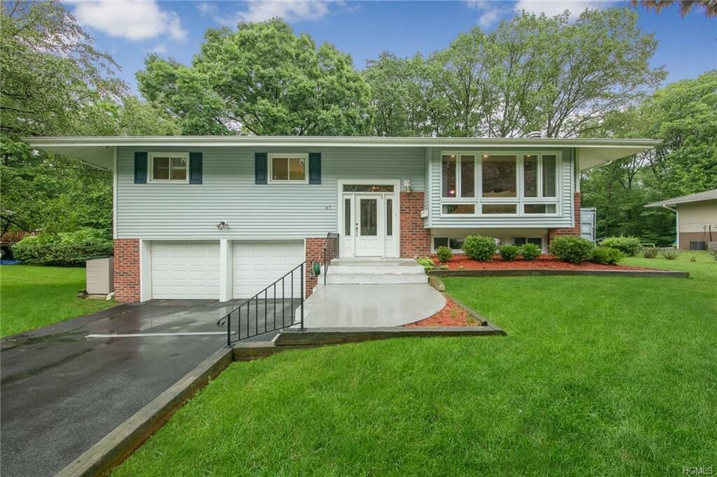 Property Photo: 41 Fawn Hill Drive NY 10952