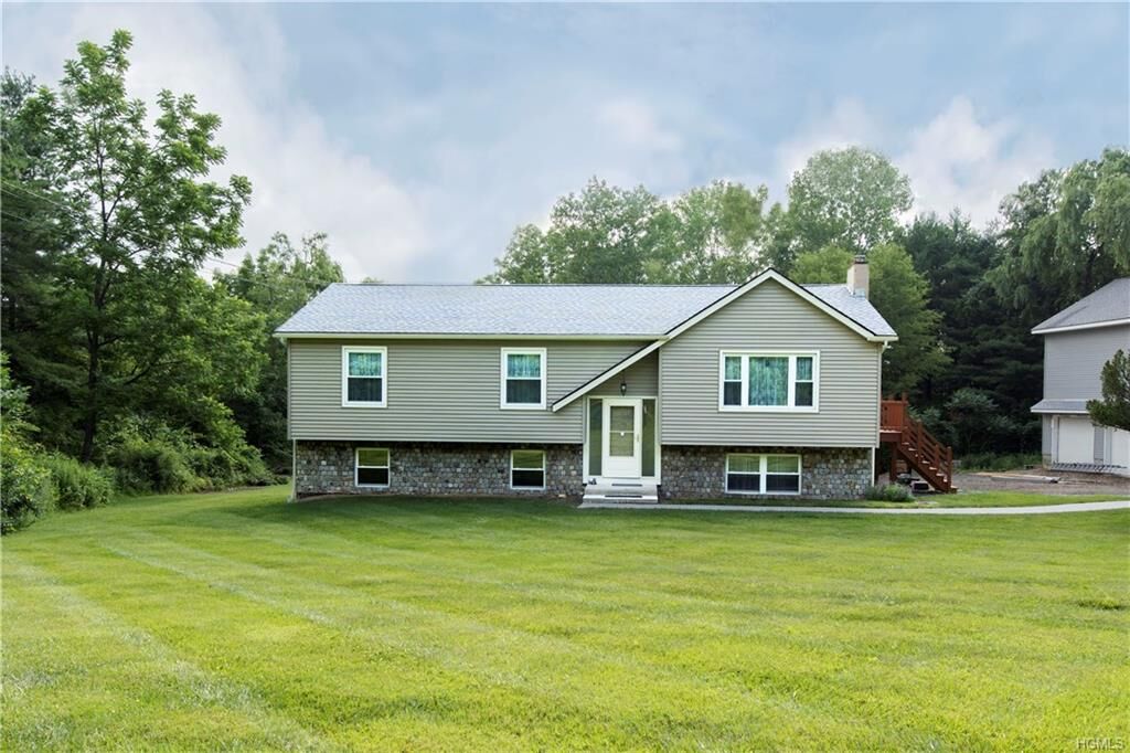 Property Photo:  492 Newport Bridge Road  NY 10969 