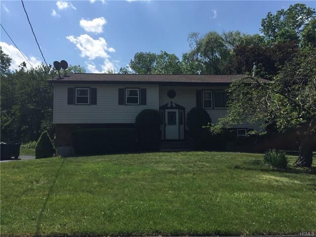 Property Photo:  25 Birchwood Terrace  NY 10954 