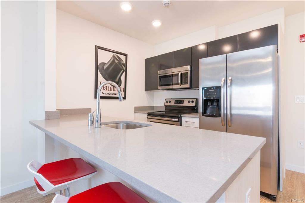 Property Photo: 120 N Pearl Street 505 NY 10573