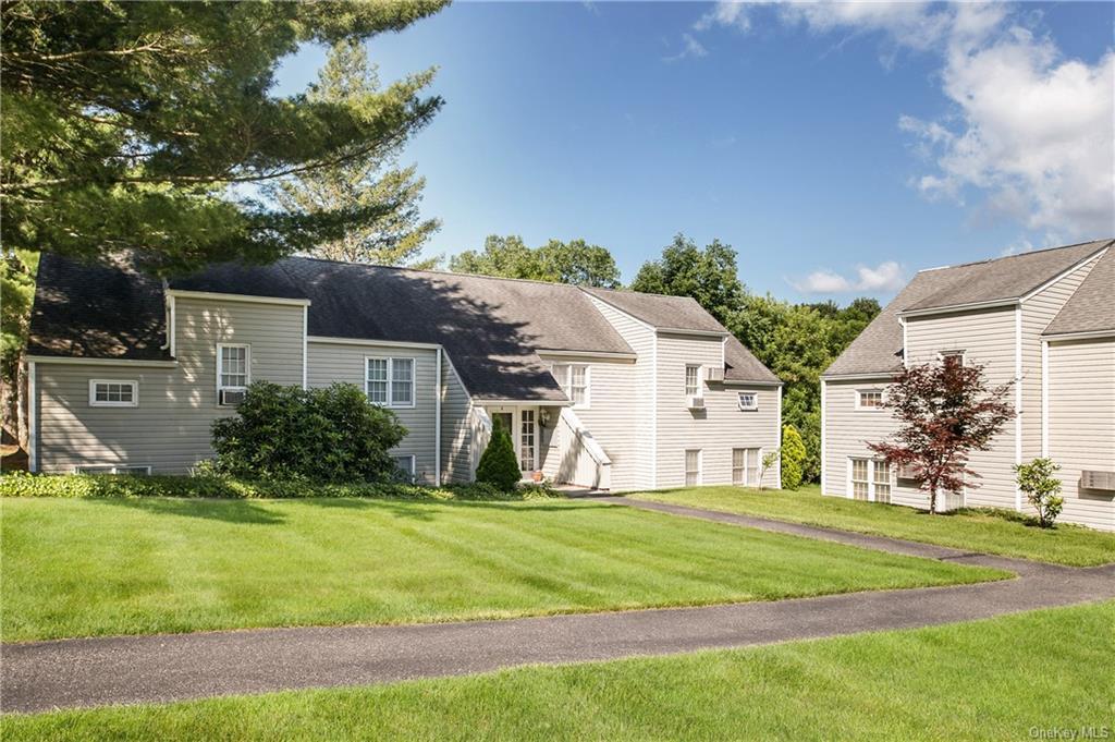 Property Photo:  601 Holly Stream Court  NY 10509 