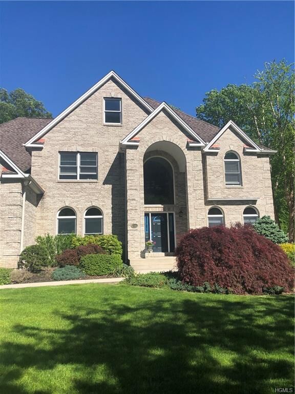 Property Photo:  17 Coe Farm Road  NY 10901 