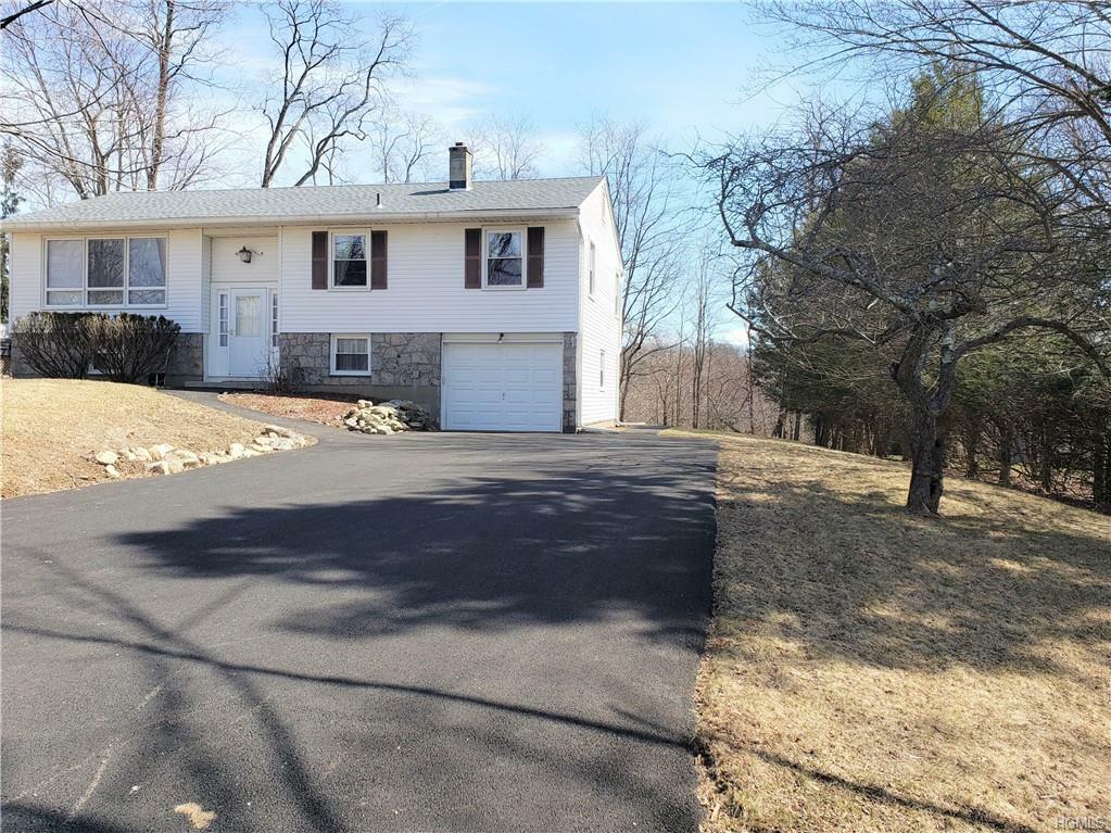 Property Photo:  20 Hamlin Road  NY 10541 