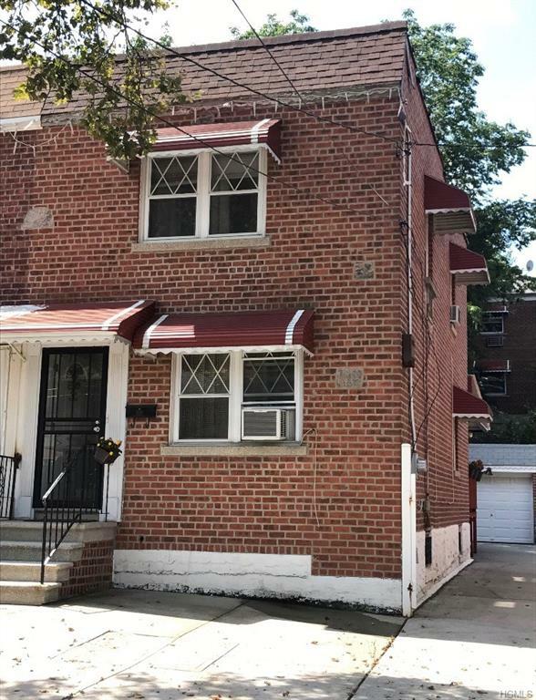 Property Photo:  2727 Tenbroeck Avenue  NY 10469 