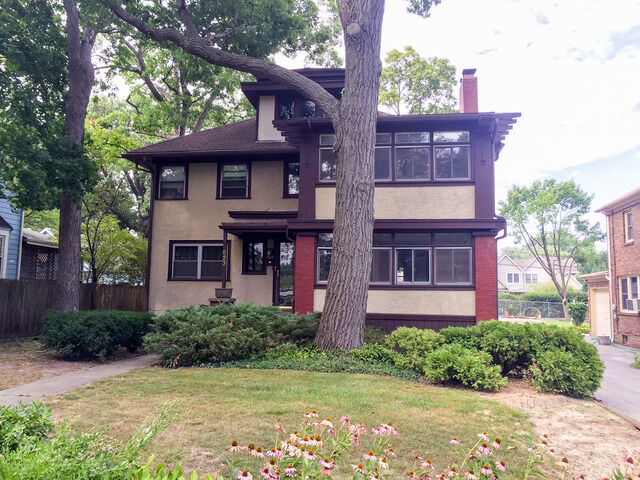 Property Photo: 623 Vine Avenue 2 IL 60035