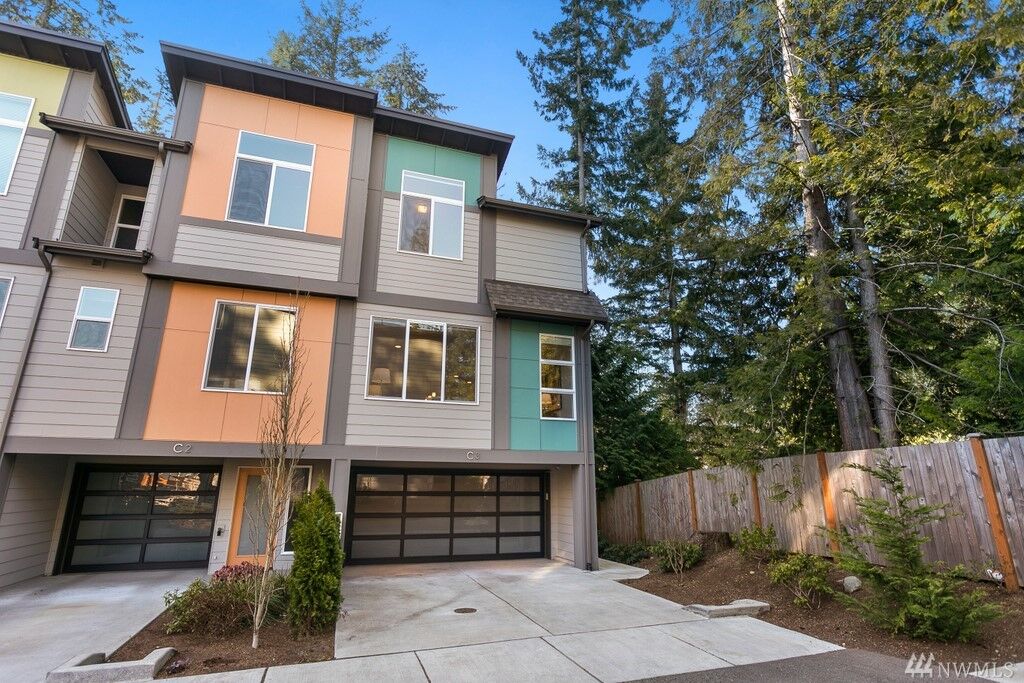 Property Photo:  13724  Ash Way C3  WA 98204 