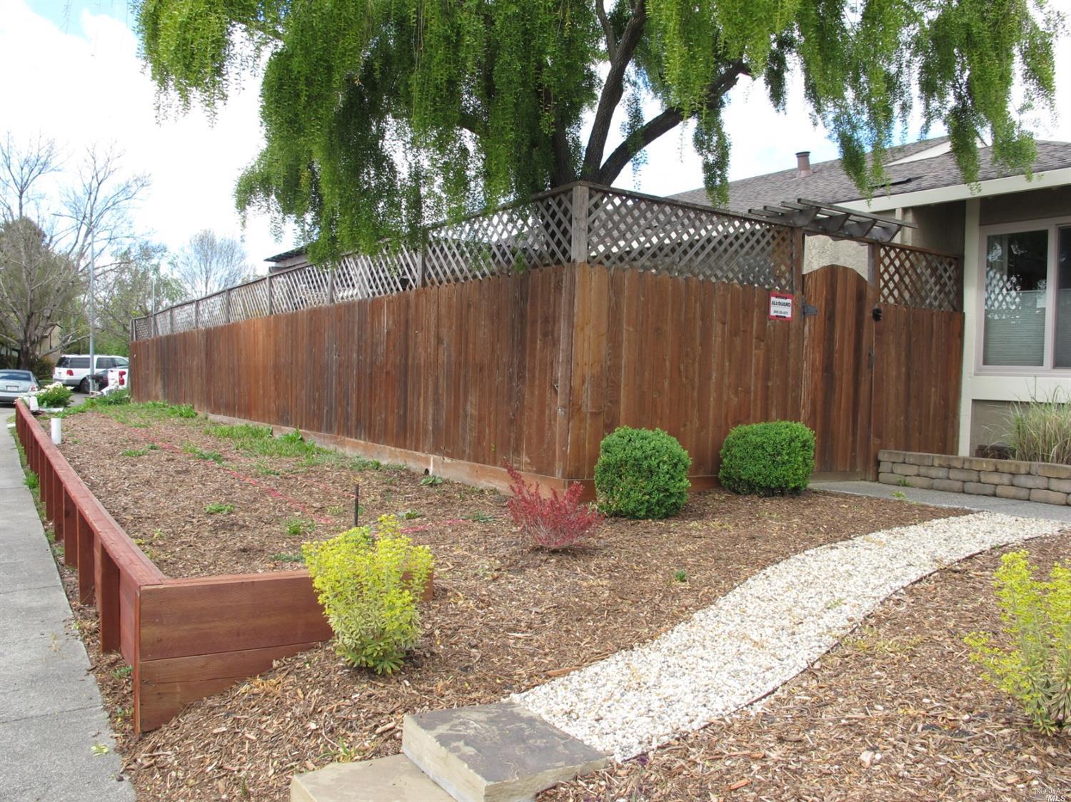 204 Prince Albert Court  Petaluma CA 94954 photo