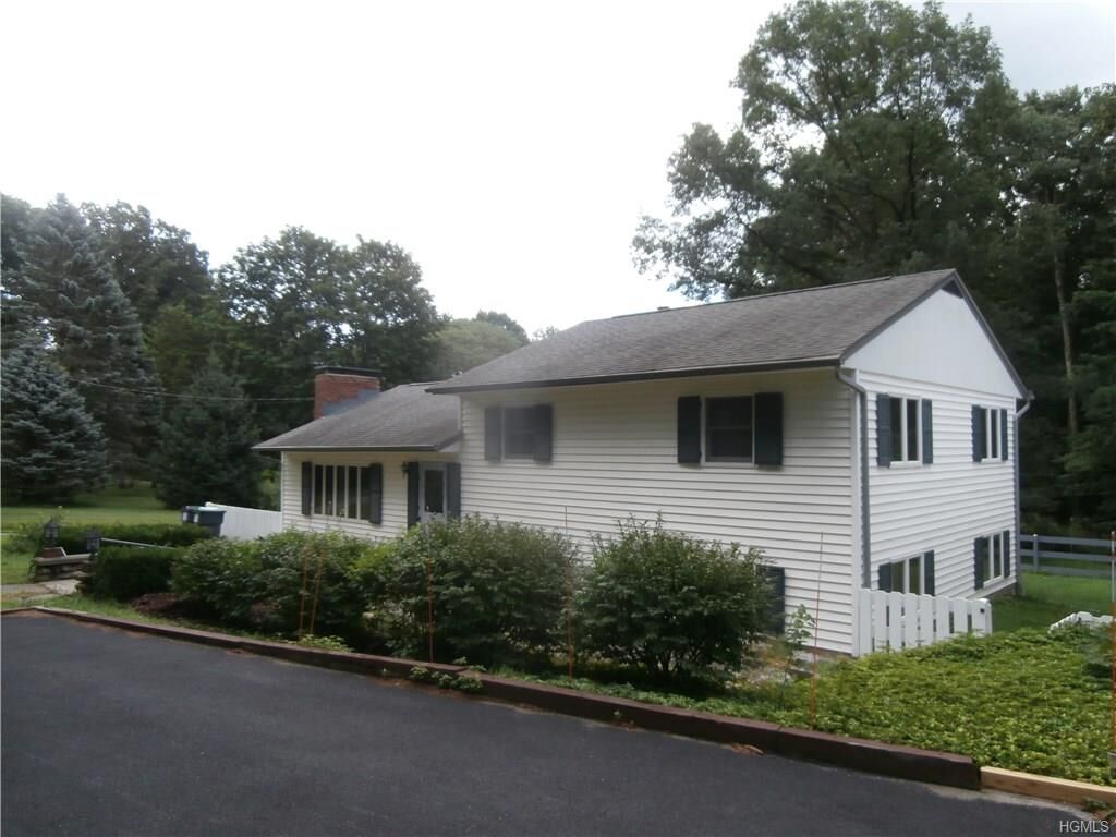 Property Photo:  2 Taylor Road  NY 10990 