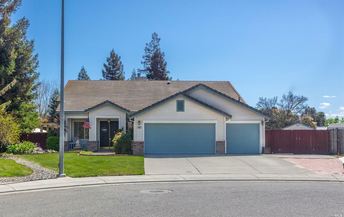 1635 Lassen Court  Dixon CA 95620 photo