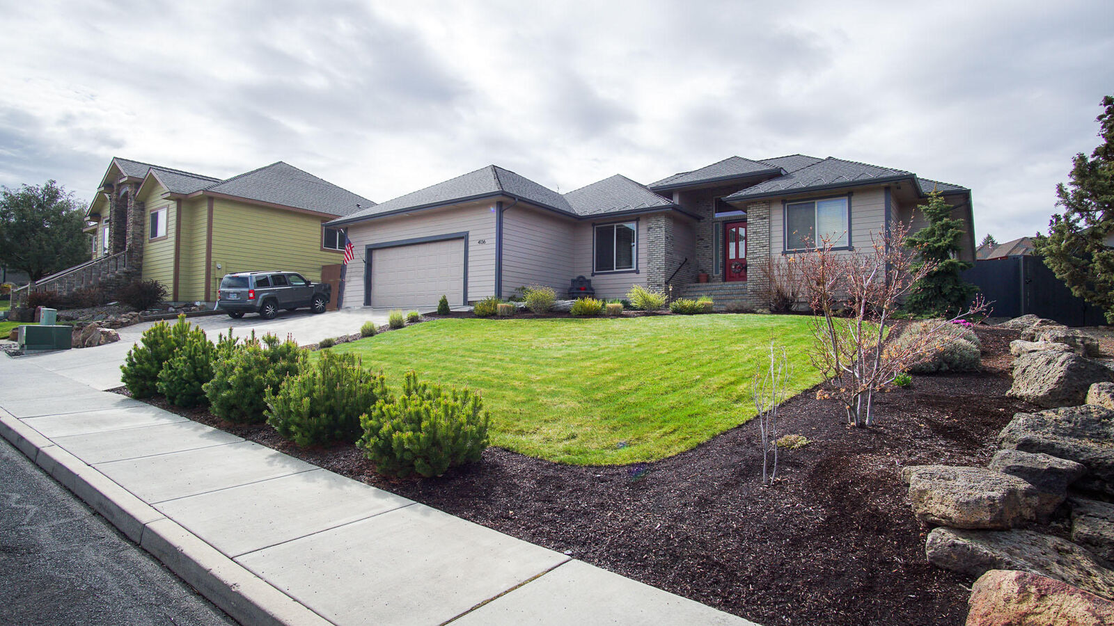Property Photo: 4136 SW Salmon Avenue OR 97756