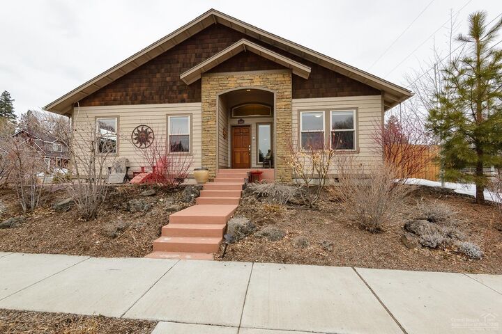 1090 NE Hobbs Court  Bend OR 97701 photo