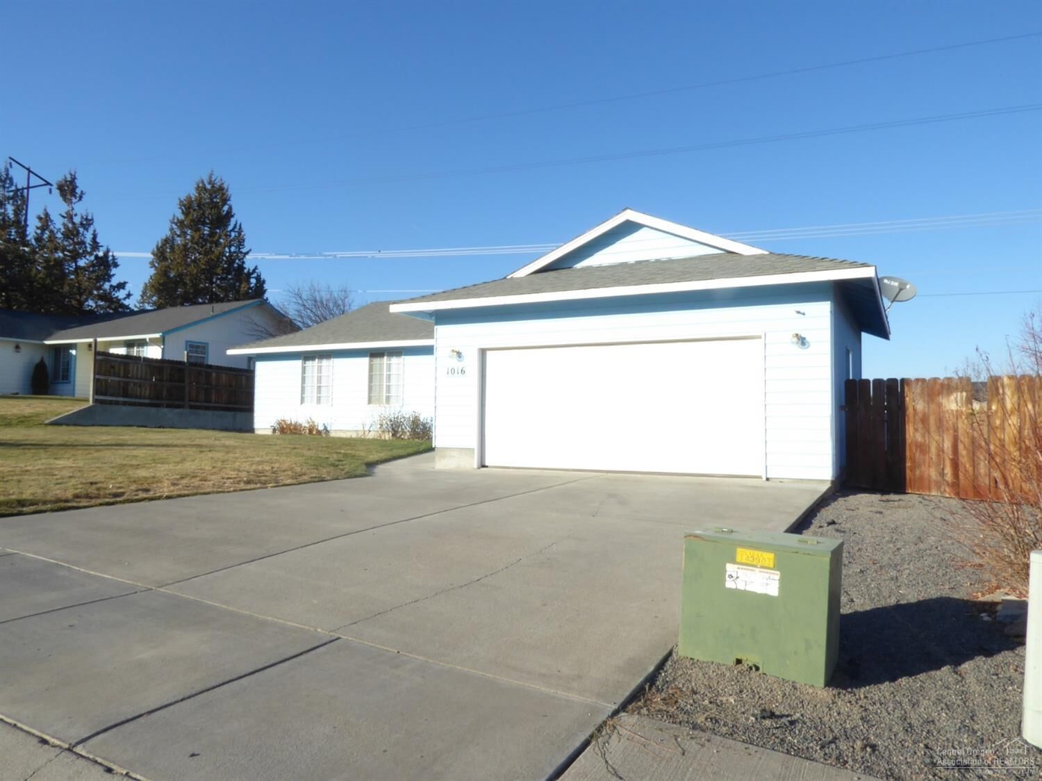 Property Photo: 1016 SW Kenwood Drive OR 97741