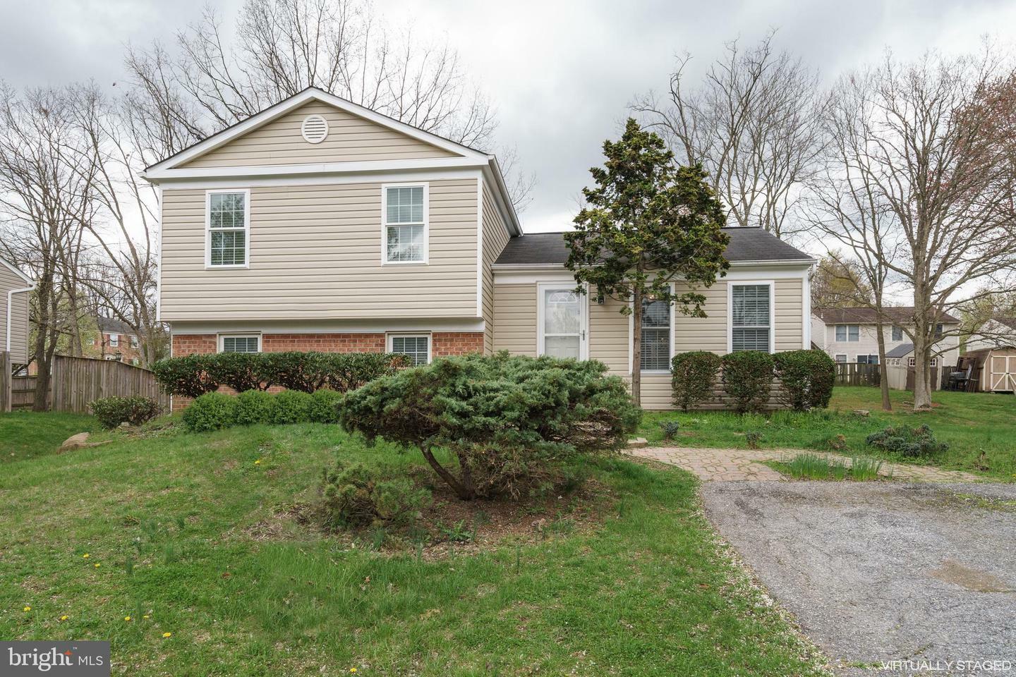 Property Photo:  8307 Falcon Point Street  MD 20708 