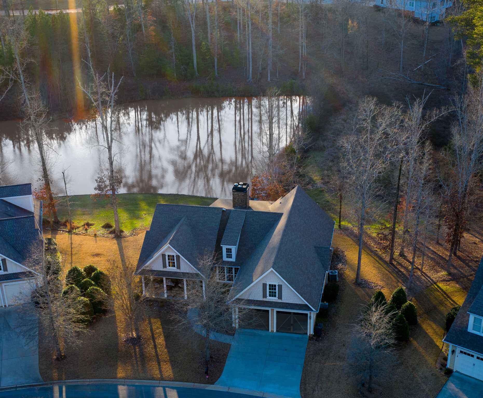 Property Photo: 1021 Harbor Loop GA 30642