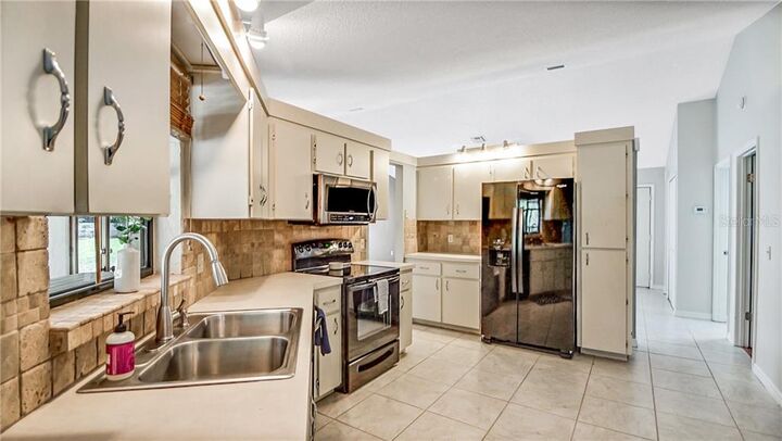 Property Photo:  1240 Palmetto Road  FL 32726 